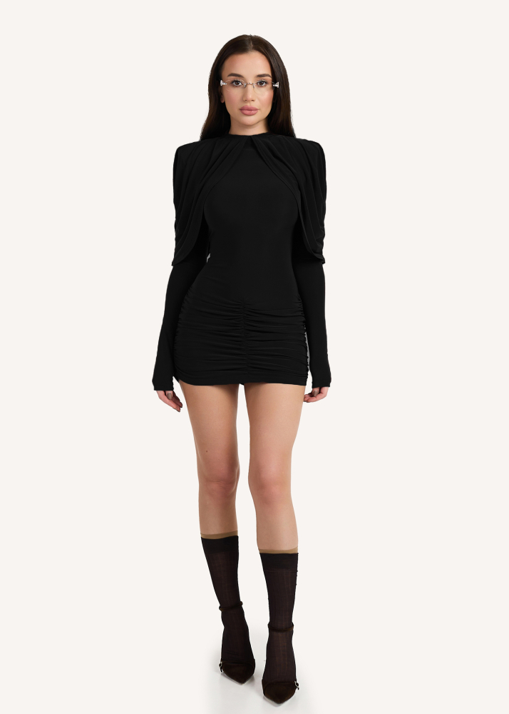 Платье мини с акцентными плечами черное ALÁBEL